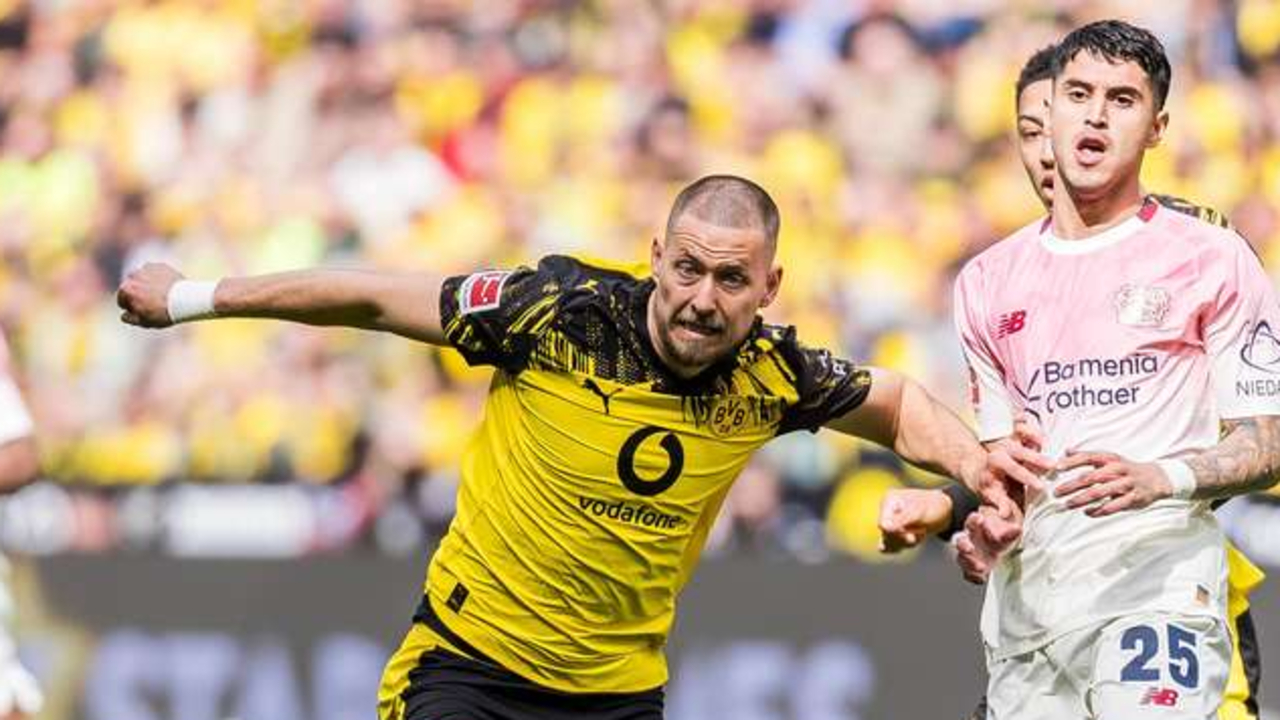 Dortmund Ditekuk Leverkusen 1-0, Waldemar Anton: Ini Laga yang Sangat Aneh