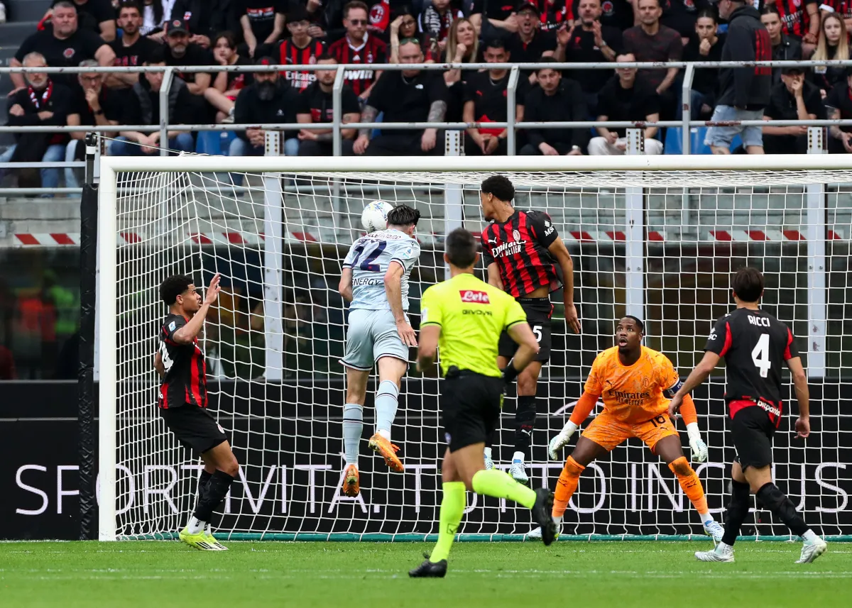 Eksperimen Taktik AC Milan Gagal Total, Udinese Menang Telak 3-0 - sumber: (footballitalia)