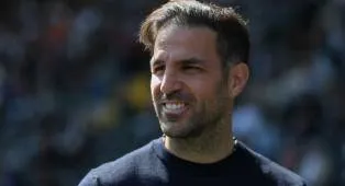 Fabregas Dorong Como Tantang Inter dengan Keberanian di Awal Musim