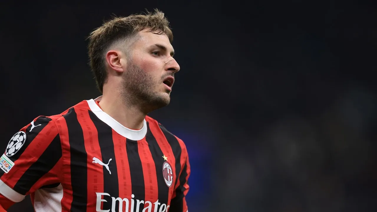 Ingin Main Untuk Milan, Santiago Gimenez Paksakan Diri Meski Cedera