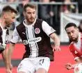 Karol Mets Tetap Puji Semangat Juang St Pauli Meski Dibantai Bayern