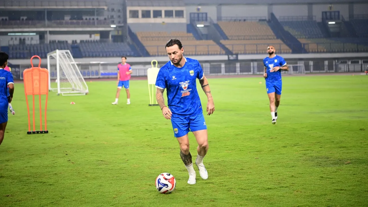 Kapten Persib, Marc Klok