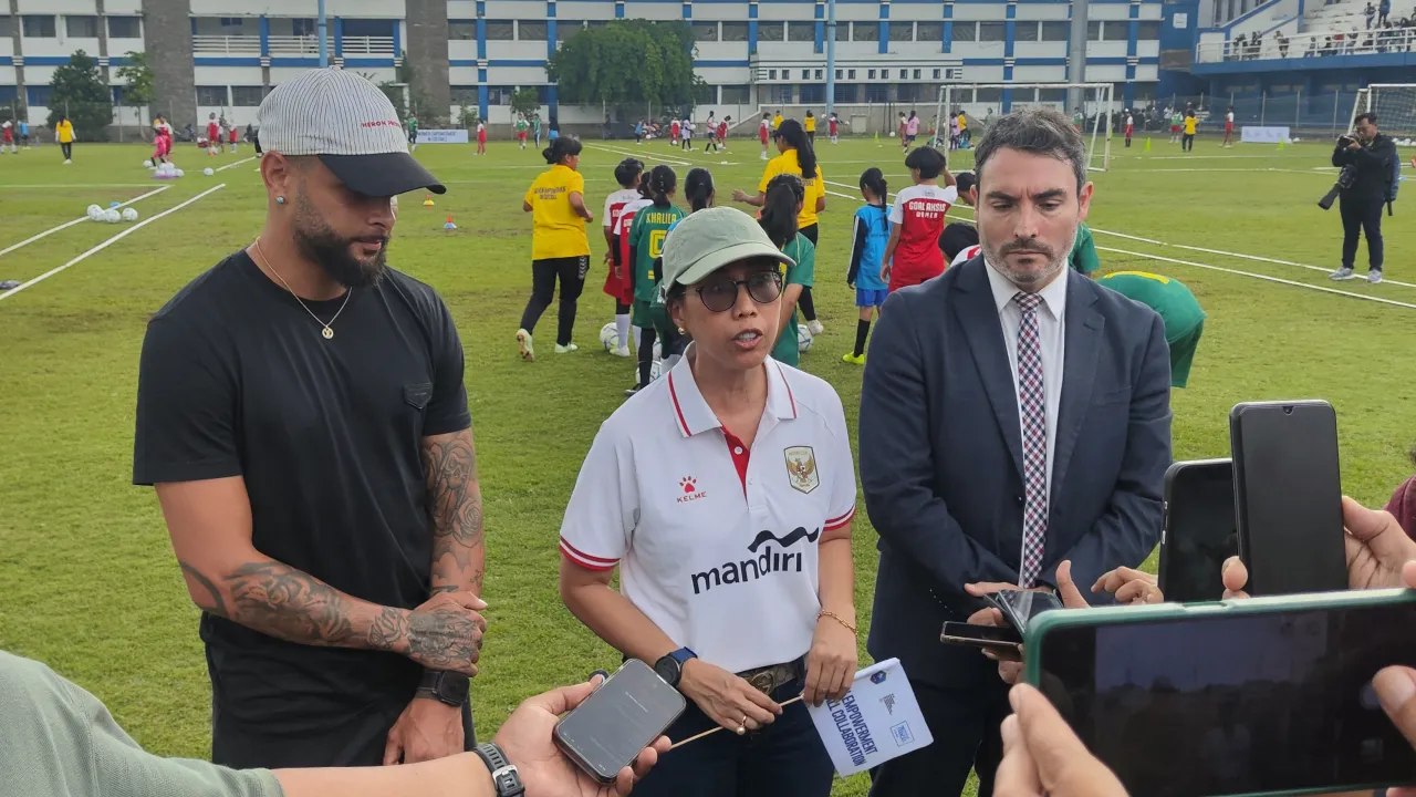 PSSI dan Federasi Sepakbola Prancis serius memajukan sepakbola putri di Indonesia