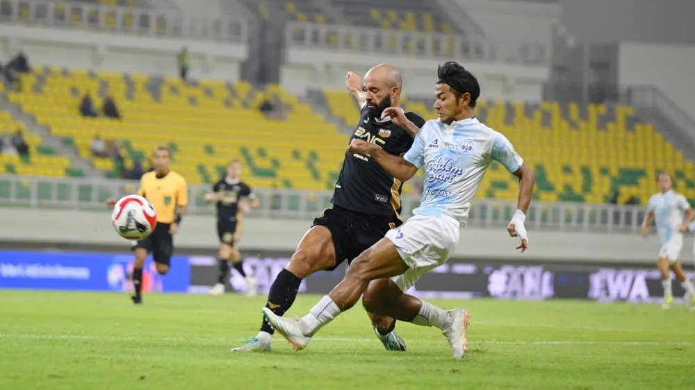 Riekerink Desak Penampilan Optimal Dewa United - sumber: (ileagueid)