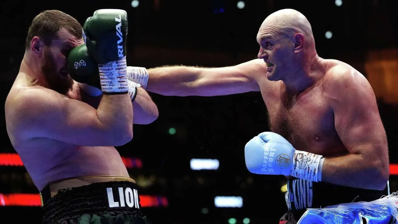 Tyson Fury Taklukkan Arslanbek Makhmudov, Bidik Duel Lawan Anthony Joshua