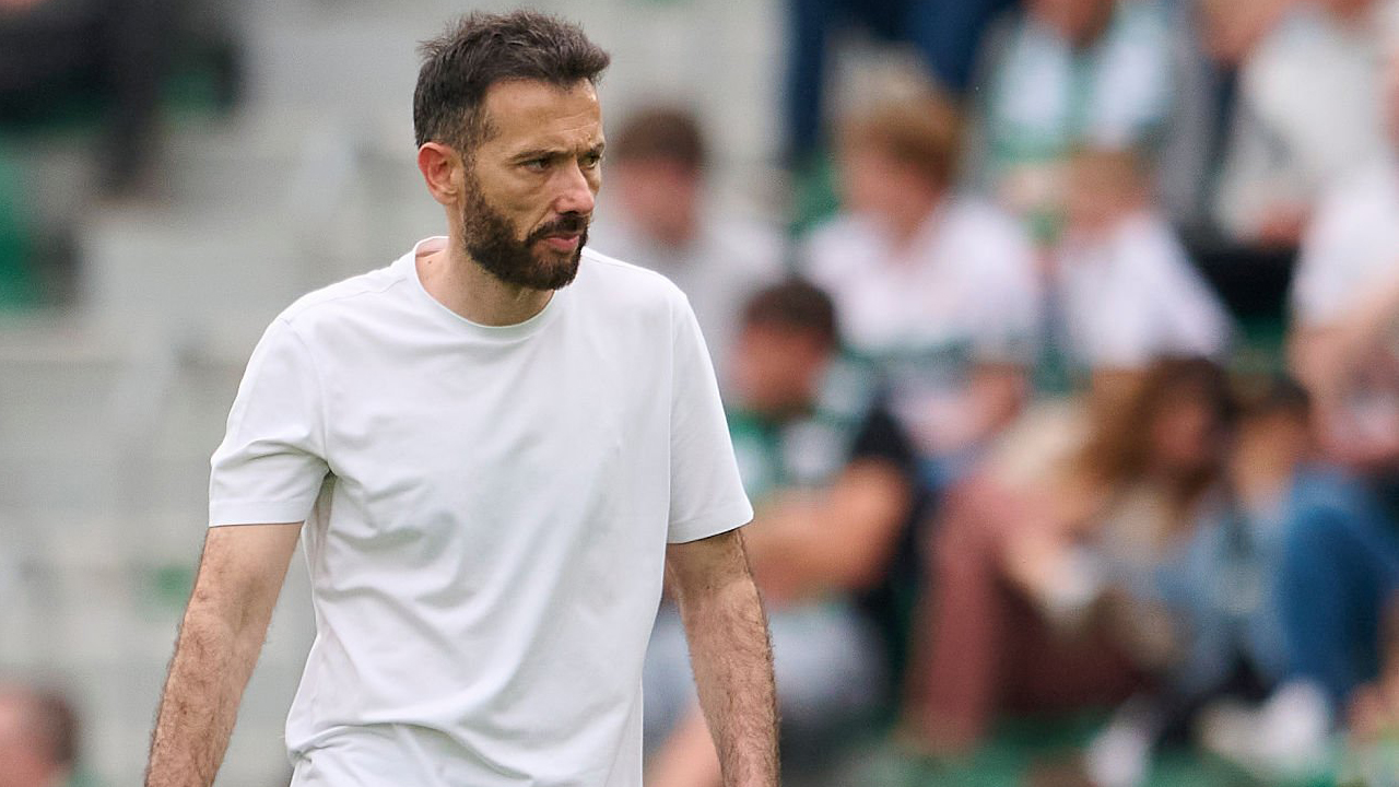 Valencia Kalah karena Momen Ini, Carlos Corberan Tak Bisa Terima