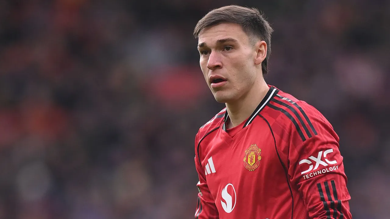 Agen Mulai Bergerak, Manuel Ugarte Siap Tinggalkan MU