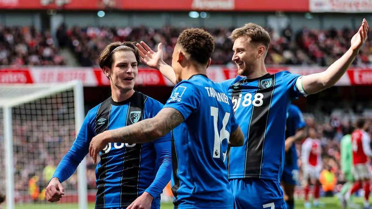 Alex Scott Akui Kemenangan Bournemouth atas Arsenal - sumber: (footballlondon)