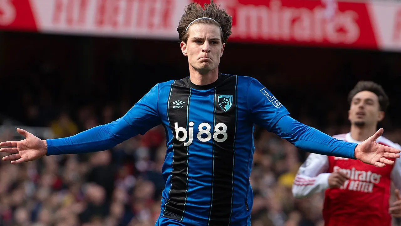 Alex Scott Masuk Radar MU Usai Tampil Gacor Bareng Bournemouth