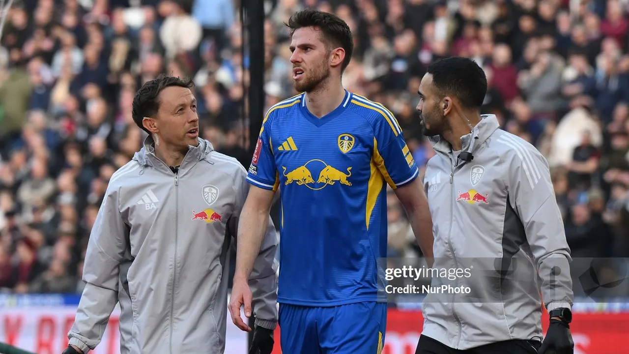 Daniel Farke Tegaskan Piala FA Bukan Penyebab Cedera Leeds United