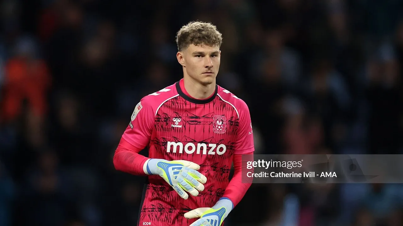 Leeds United incar Carl Rushworth, masa depan di Brighton belum jelas