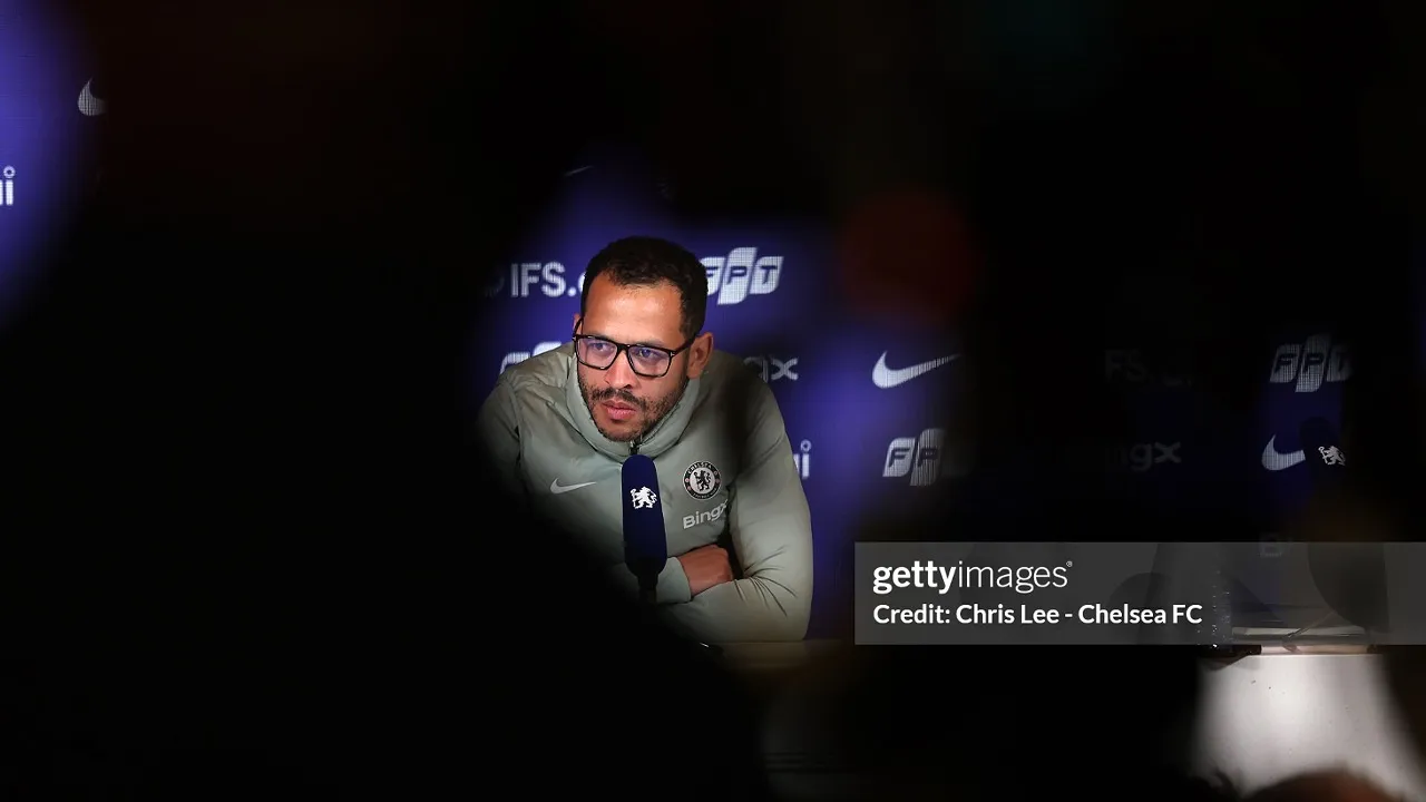 Liam Rosenior Bahas Target Transfer Chelsea Jelang Musim Panas