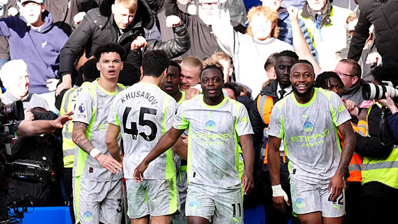 Michael Owen Beri Prediksi Juara Usai Manchester City Permalukan Chelsea