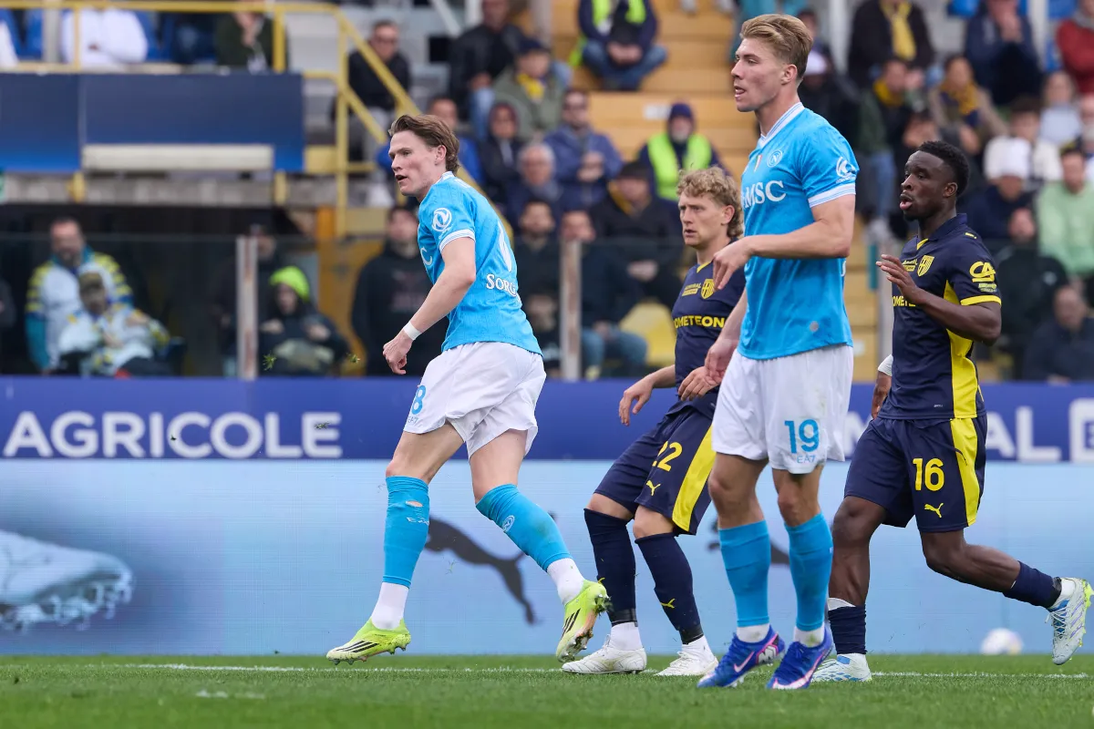 Parma Tahan Imbang Napoli, McTominay Gagal Pecahkan Kutukan