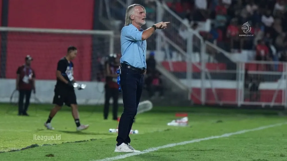 Riekerink Beberkan Strategi di Balik Kebangkitan Dewa United - sumber: (ileagueid)