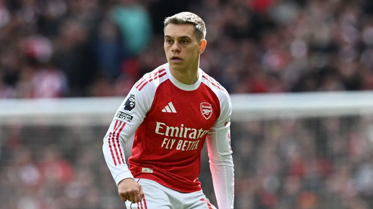 Trossard Ingatkan Arsenal Tetap Percaya Diri Raih Gelar - sumber: (footballlondon)