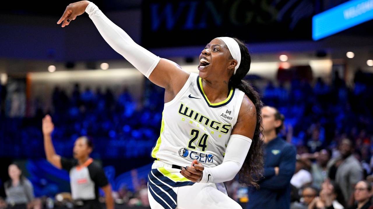Arike Ogunbowale Teken Kontrak Multi-Tahun di Dallas Wings