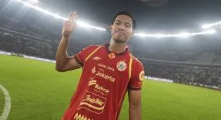 Bek Muda Persija Jakarta Ungkap Peran Senior Di Laga Debutnya