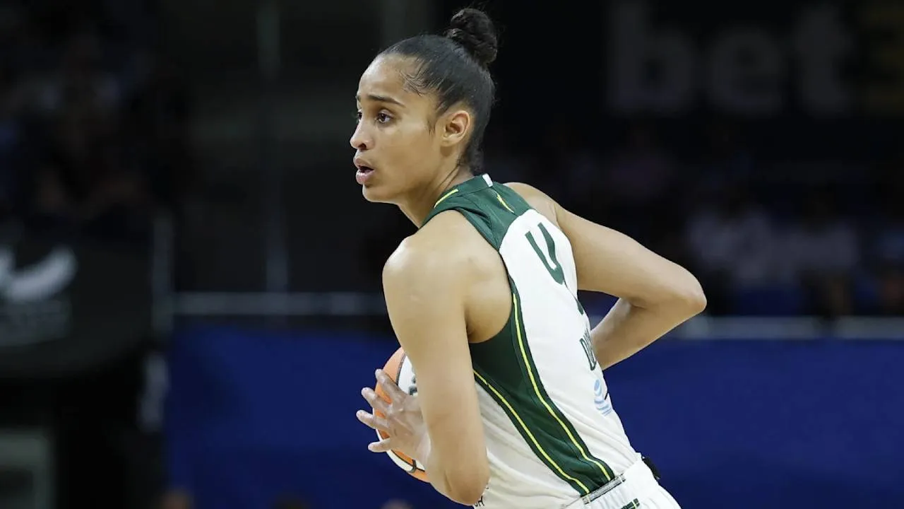 Skylar Diggins dikenal sebagai salah satu playmaker terbaik di liga dengan pengalaman panjang sejak memulai karier profesional pada 2013. (Foto: AP)