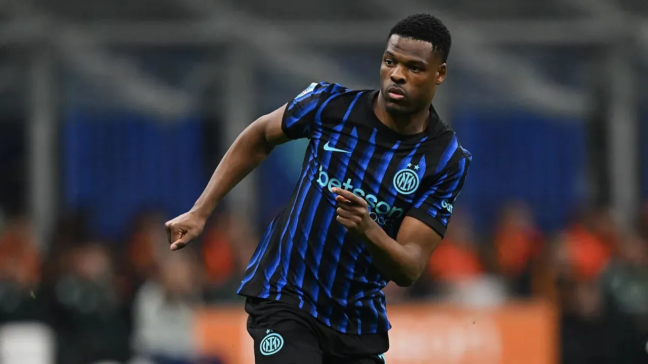 Denzel Dumfries Ungkap Suasana Panas di Ruang Ganti Inter Milan