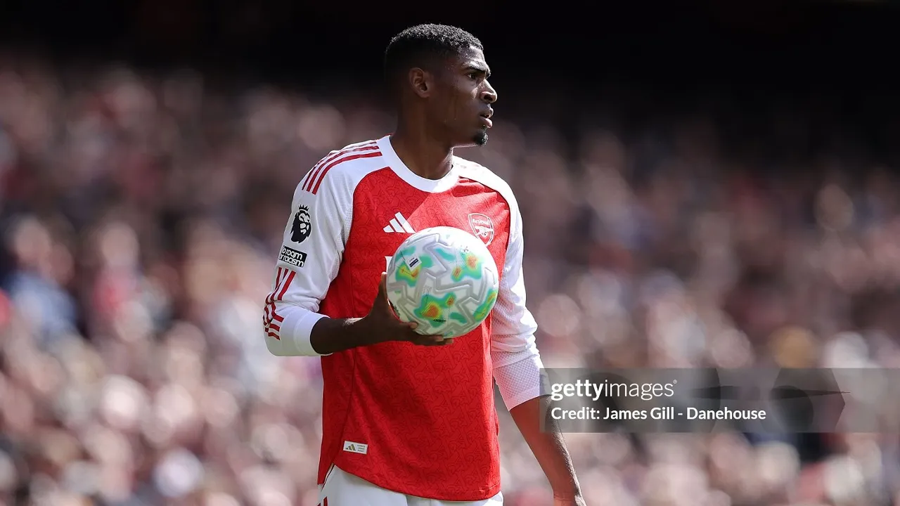 Everton Incar Cristhian Mosquera, Arsenal Siapkan Skema Pinjaman