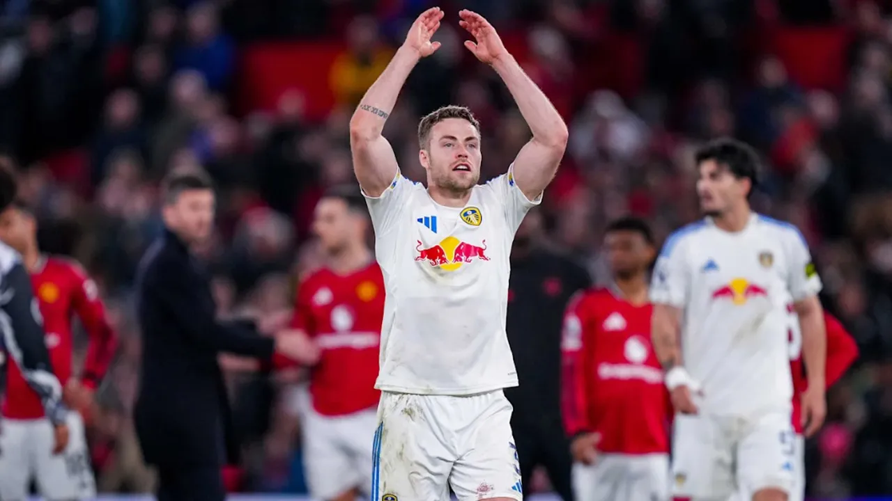 Gabriel Gudmundsson Sebut Leeds Tunjukkan Karakter Hebat di Old Trafford