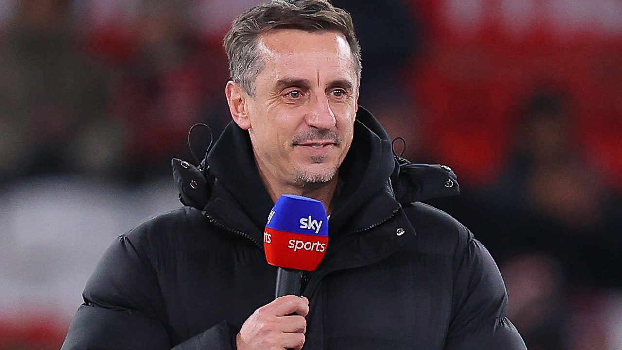 Gary Neville Semprot Duet Casemiro-Ugarte Usai MU Tumbang dari Leeds