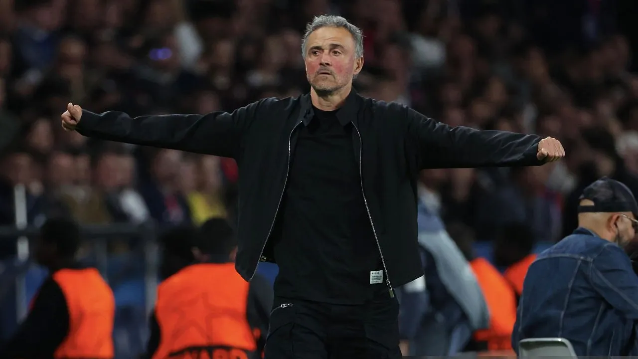 Luis Enrique Pastikan PSG Tak Akan Main Aman Saat Hadapi Liverpool