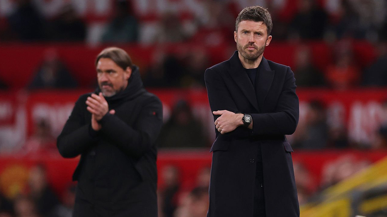 Michael Carrick Bela Martinez, Sebut Kartu Merah Tak Masuk Akal