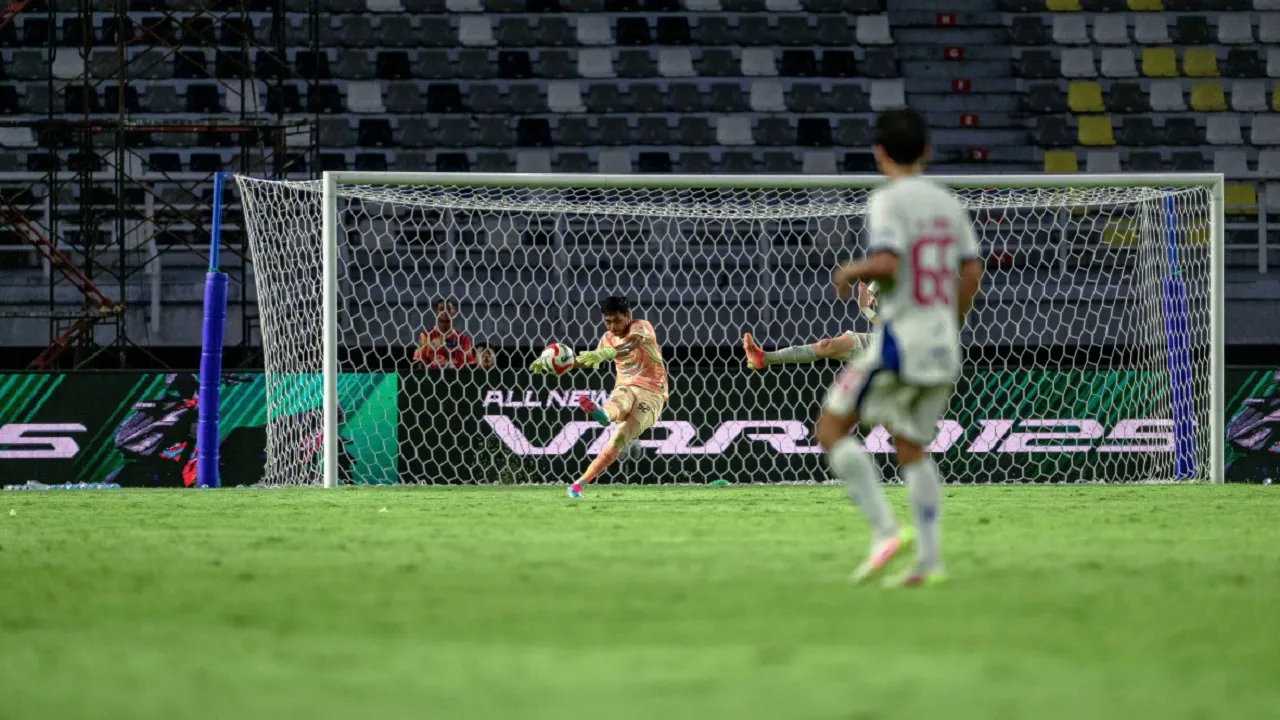 Persebaya Surabaya Dicukur Persija, Andhika Ramadhani Tetap Tampil Baik