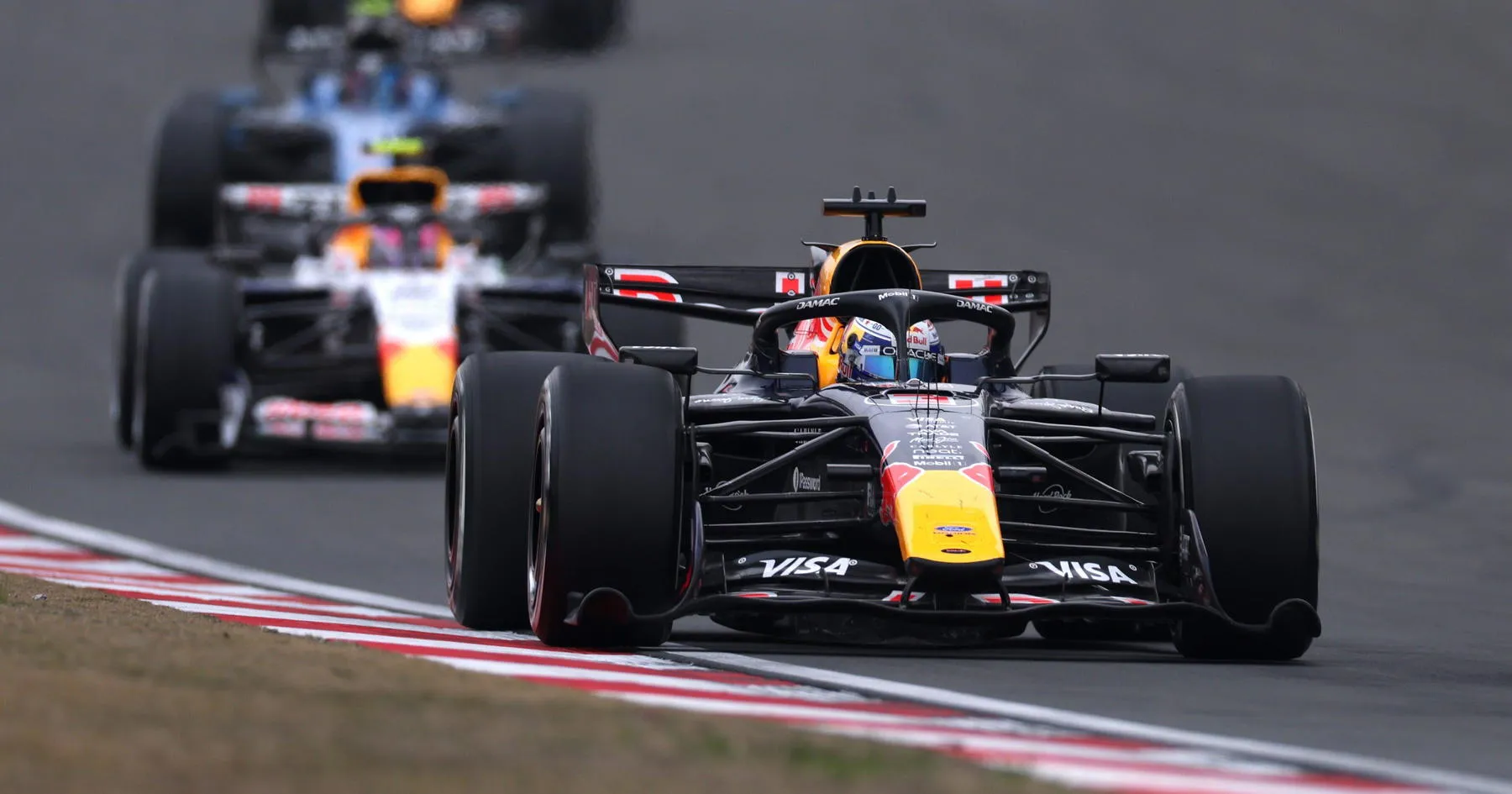 Red Bull: Pertimbangan Pengganti Verstappen di 2027 - sumber: (racingnews365)