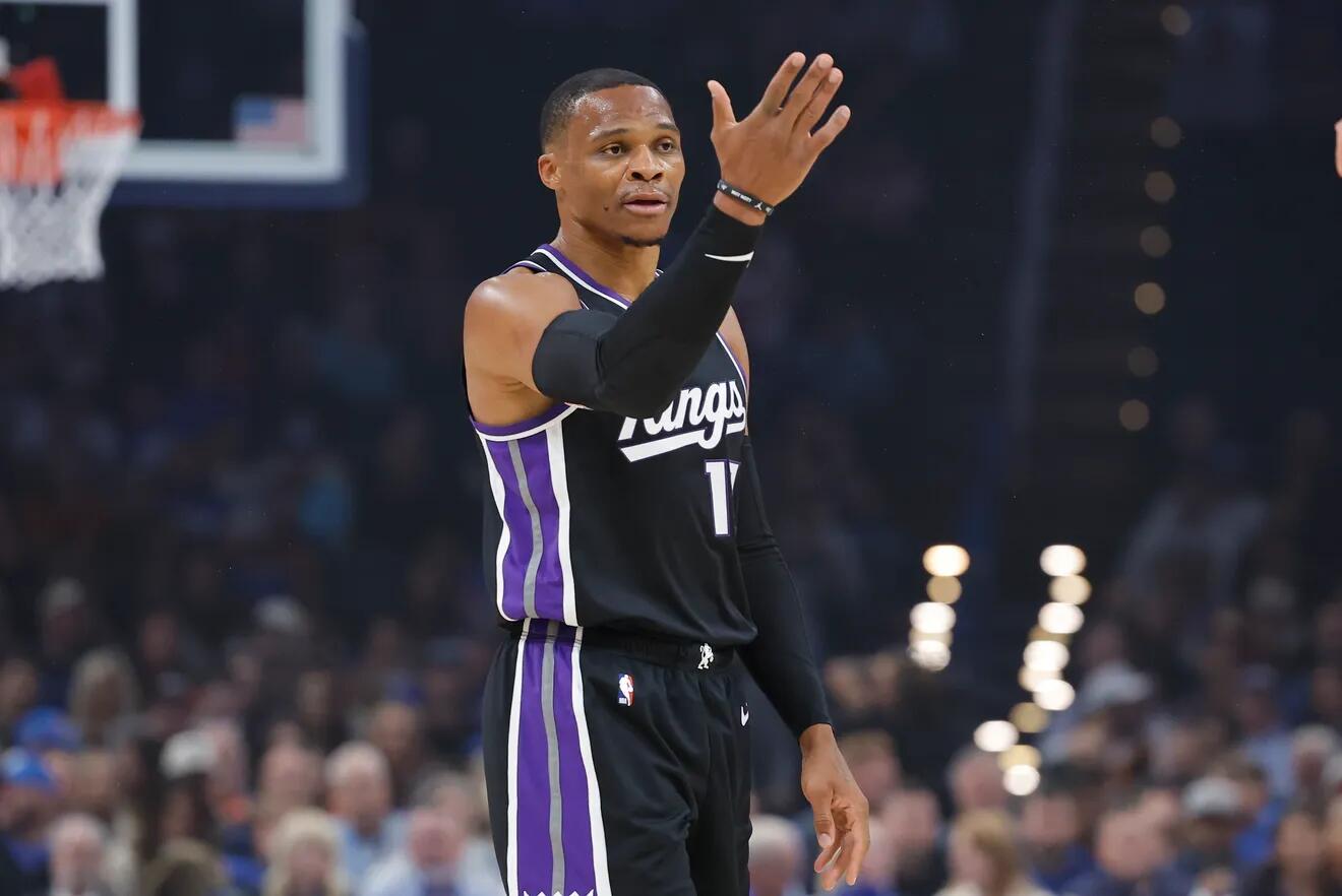 Westbrook Pertimbangkan Bertahan Bersama Sacramento Kings