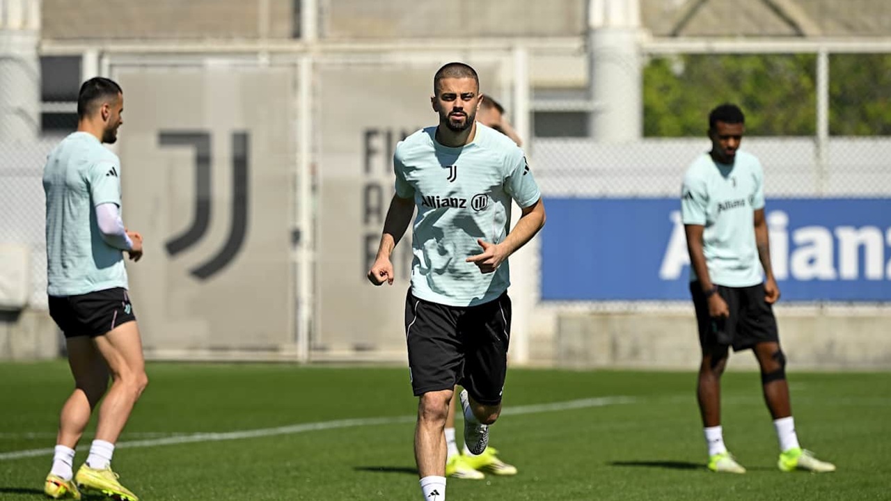 Besiktas Berminat Tebus Edon Zhegrova dari Juventus