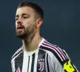 Besiktas Incar Zhegrova Usai Musim Debut Kurang Impresif di Juventus