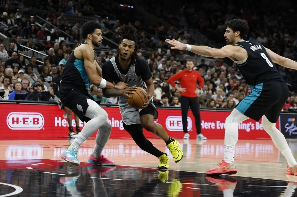 Blazers Siap Tantang Spurs di Playoff NBA 2026 - sumber: (mainbasket)