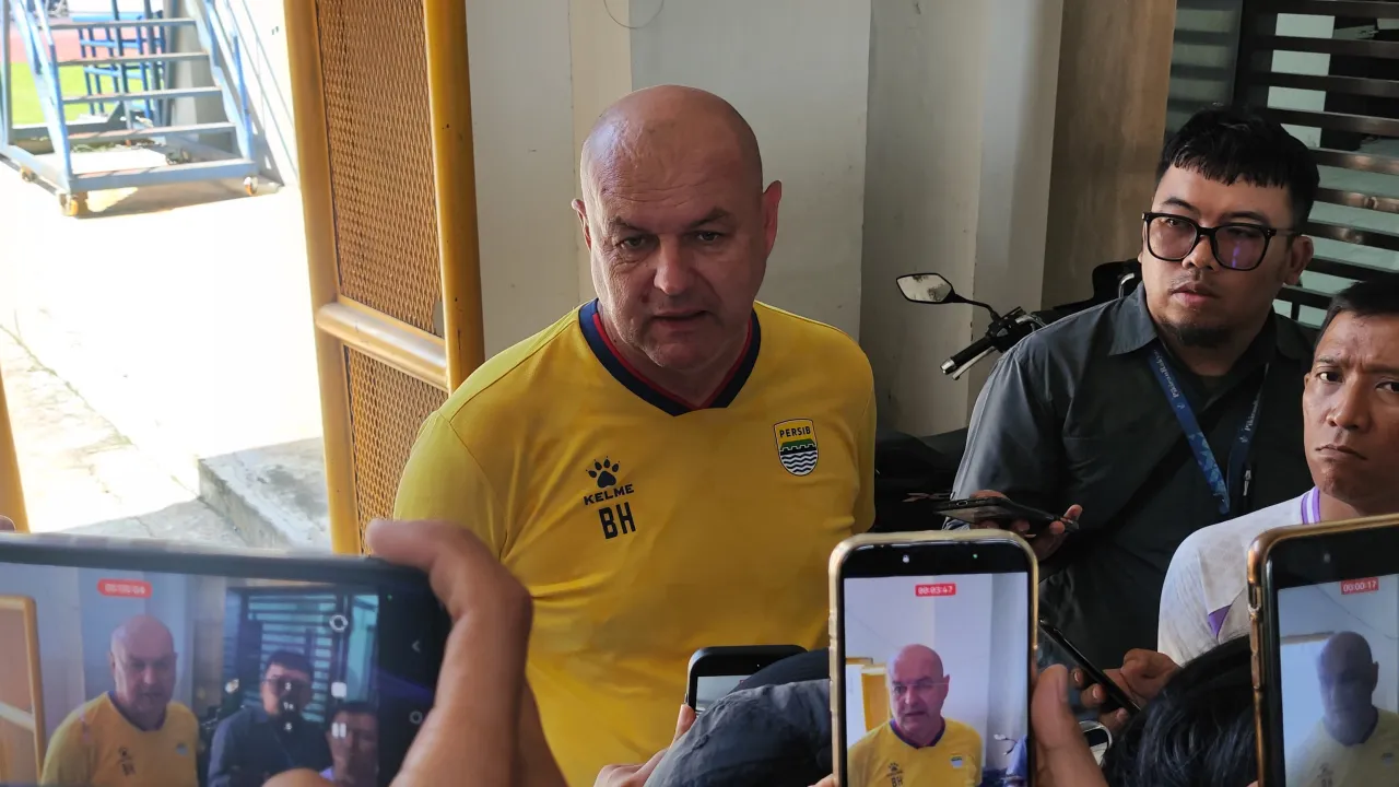 Bojan Hodak ikut bangga Beckham Putra Nugraha wisuda sarjana