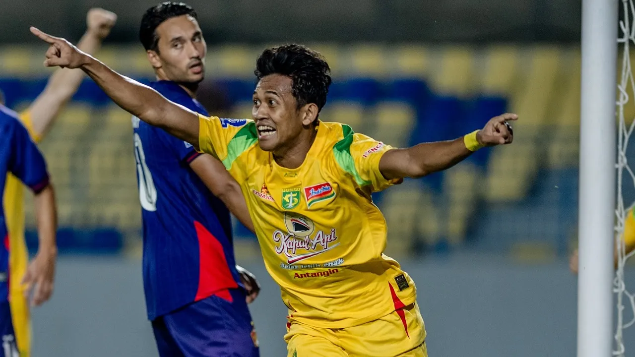 Catatkan 100 Laga Bersama Persebaya Surabaya, Catur Kenang Momen Debut