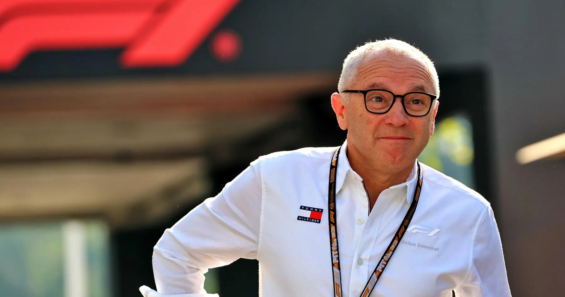 CEO F1 Bela Aturan Teknis: ‘Apa yang Dimaksud Artifisial?’ - sumber: (racingnews365)