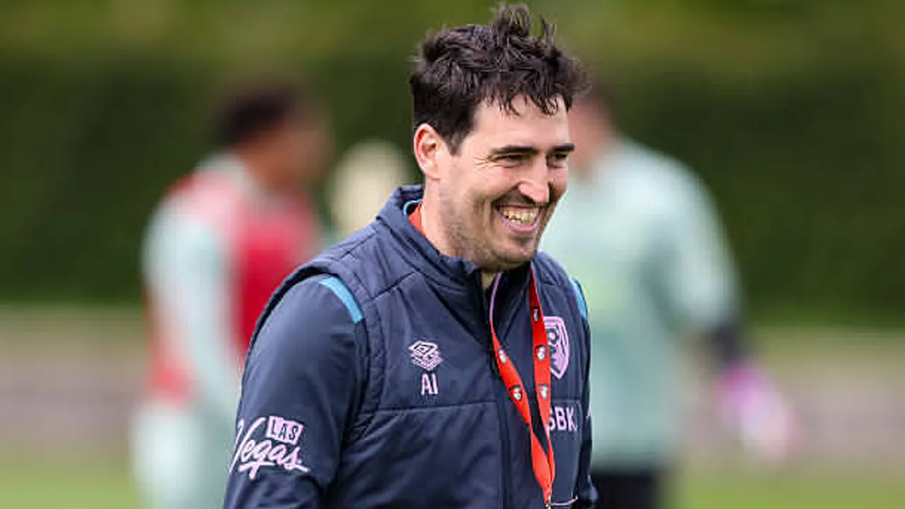 Crystal Palace Tawarkan Proyek Jangka Panjang untuk Andoni Iraola