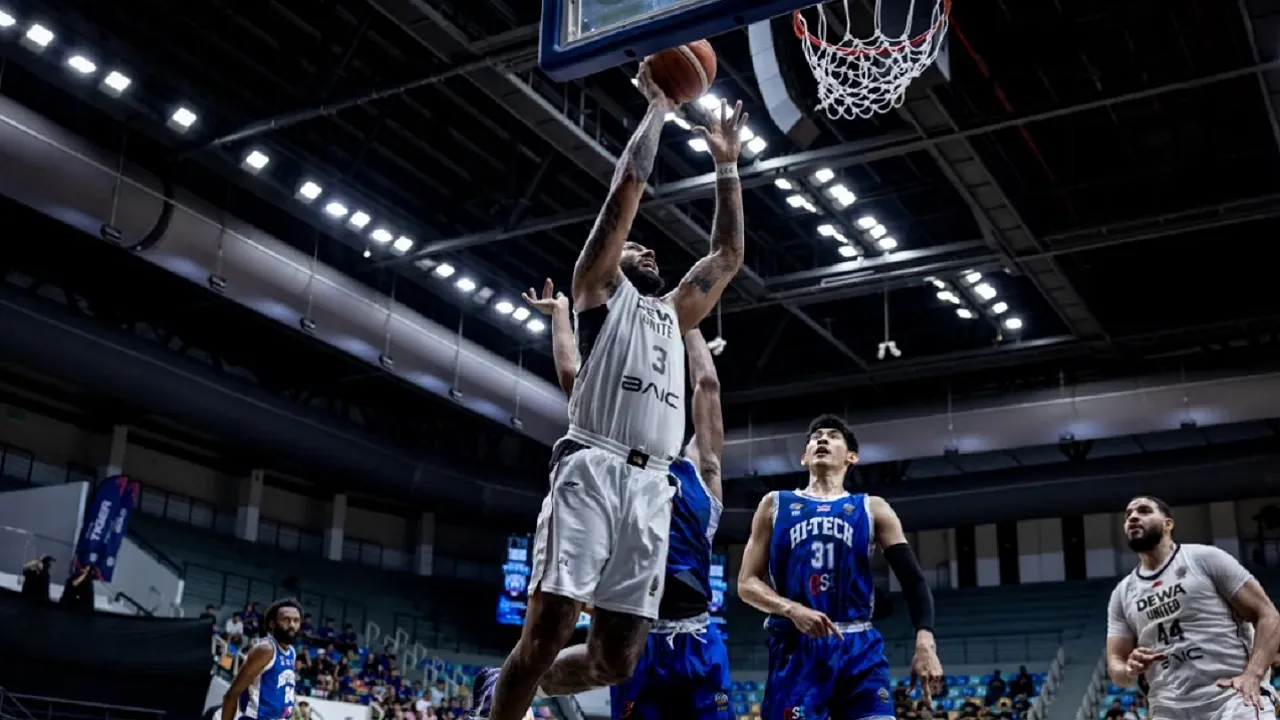 Dewa United Banten kerja keras kalahkan Hitech Basketball Club.