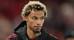 Keluarga Ungkap Kondisi Cedera Terbaru Hugo Ekitike