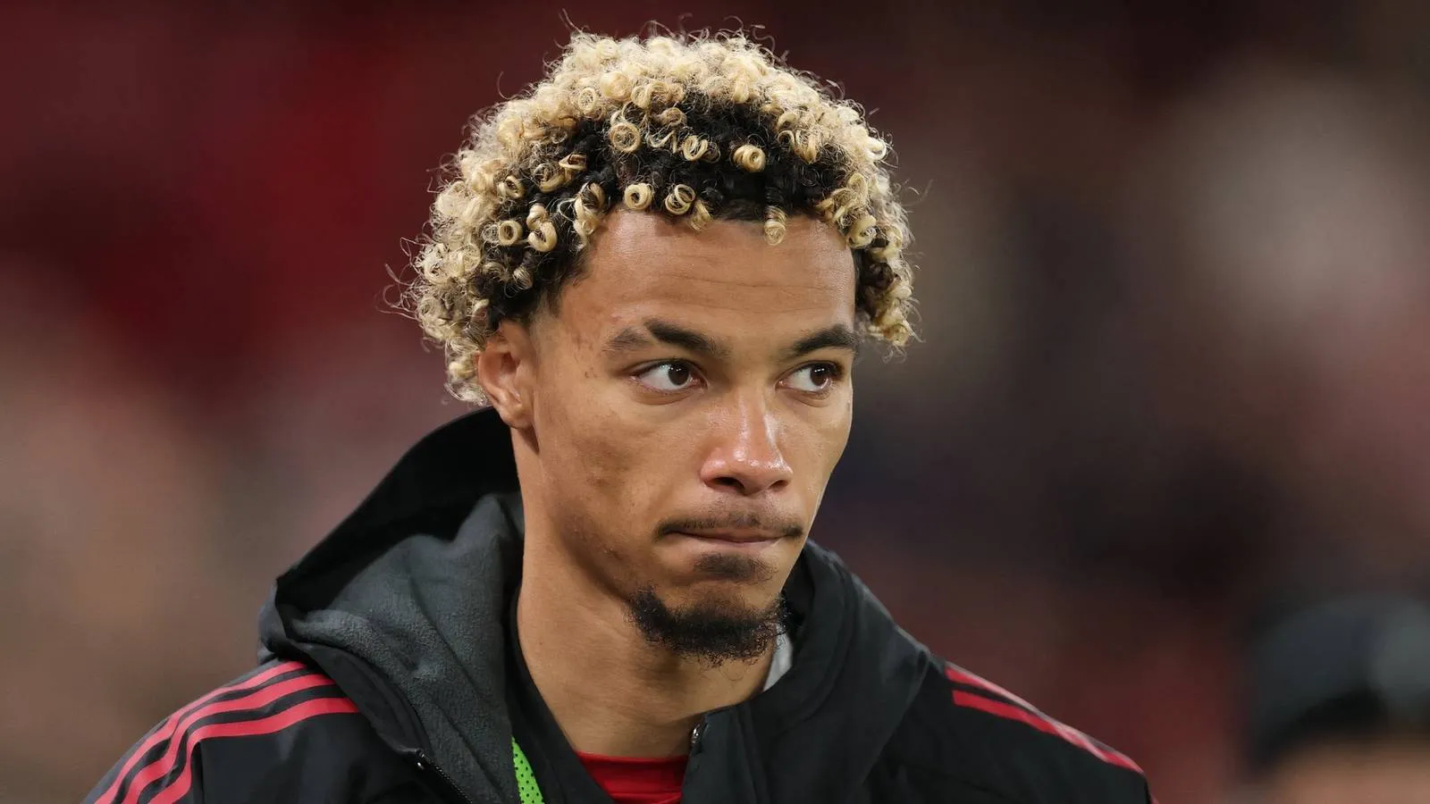 Keluarga Ungkap Kondisi Cedera Terbaru Hugo Ekitike - sumber: (givemesport)