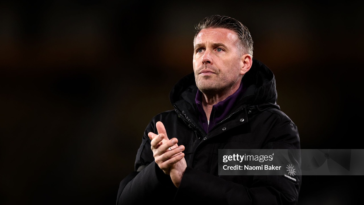 Rob Edwards Puji Keputusan Transfer Wolves, Tatap Musim Panas