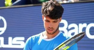 Sempat Cedera Di Barcelona, Carlos Alcaraz Bagikan Kabar Kesehatan