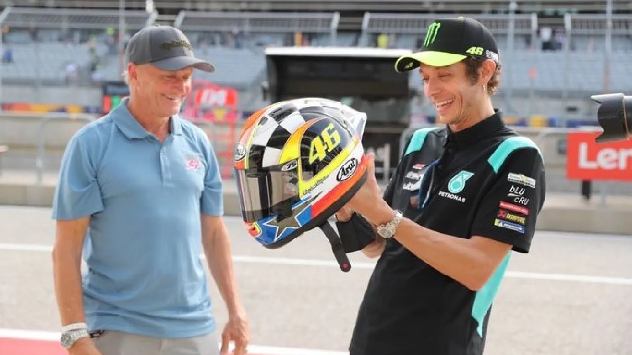 Valentino Rossi dan Kevin Schwantz