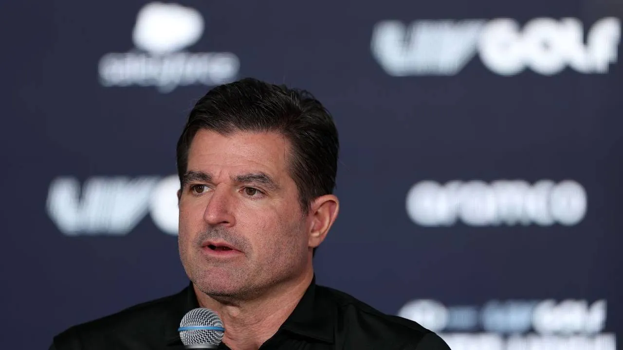 Scott O'Neil menekankan bahwa fokus organisasi saat ini adalah menjalankan kompetisi yang sedang berlangsung. (Foto: AP)