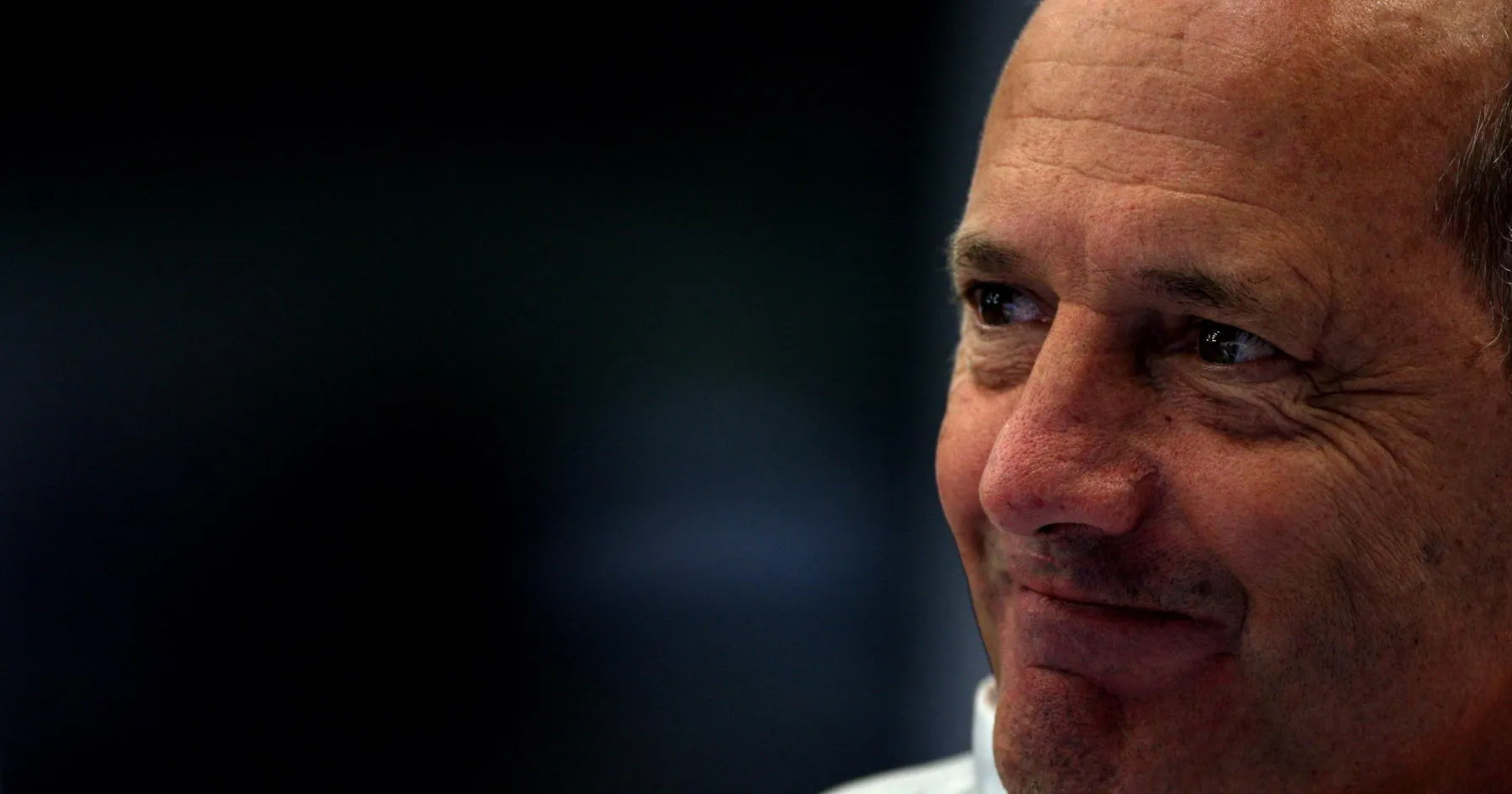 CEO McLaren Ron Dennis Mundur Setelah Kontroversi Besar - sumber: (racingnews365)