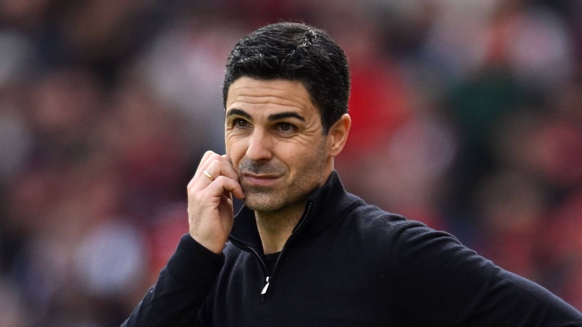 Fabregas Kirim Pesan, Arteta Dituduh Sembunyikan Rahasia