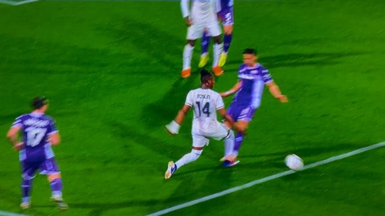 Lazio Dirugikan Dengan Keputusan Wasit Terkait Penalti vs Fiorentina