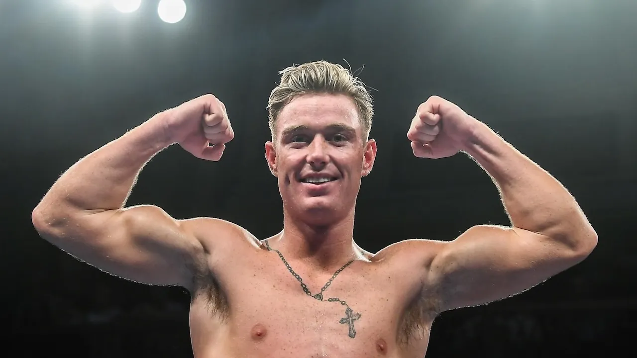 Paddy Donovan Tantang Chukhadzhian Demi Jalan ke Gelar Dunia